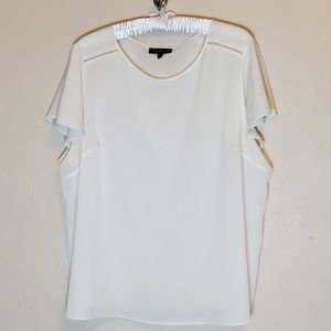 LANE BRYANT WHITE CAP SLEEVE TOP 26